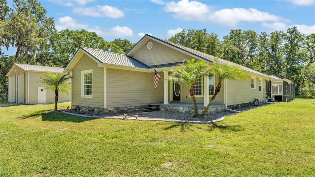 Recently Sold: $575,000 (3 beds, 2 baths, 1663 Square Feet)