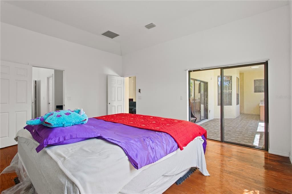 На продажу: $579,983 (4 спален, 2 ванн, 2404 Квадратных фут)