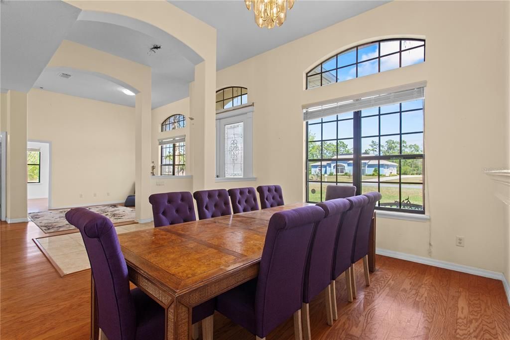 На продажу: $579,983 (4 спален, 2 ванн, 2404 Квадратных фут)