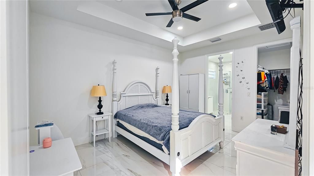 待售: $345,000 (3 贝兹, 2 浴室, 1356 平方英尺)