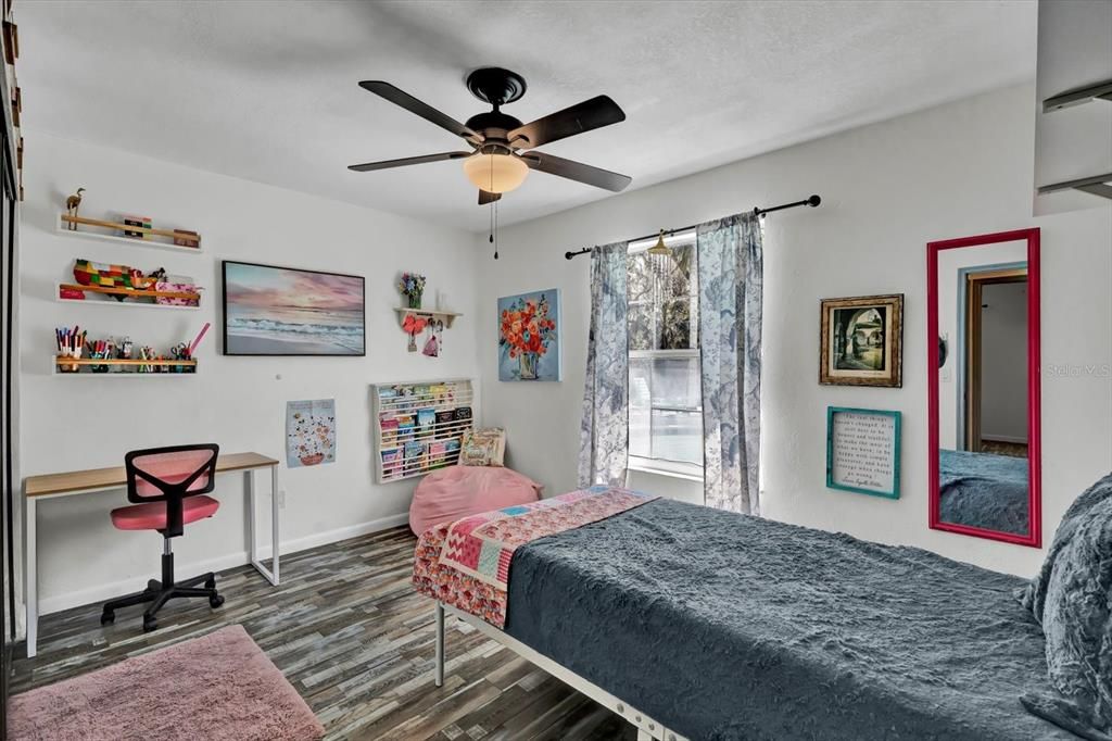 En Venta: $642,000 (5 camas, 2 baños, 2156 Pies cuadrados)