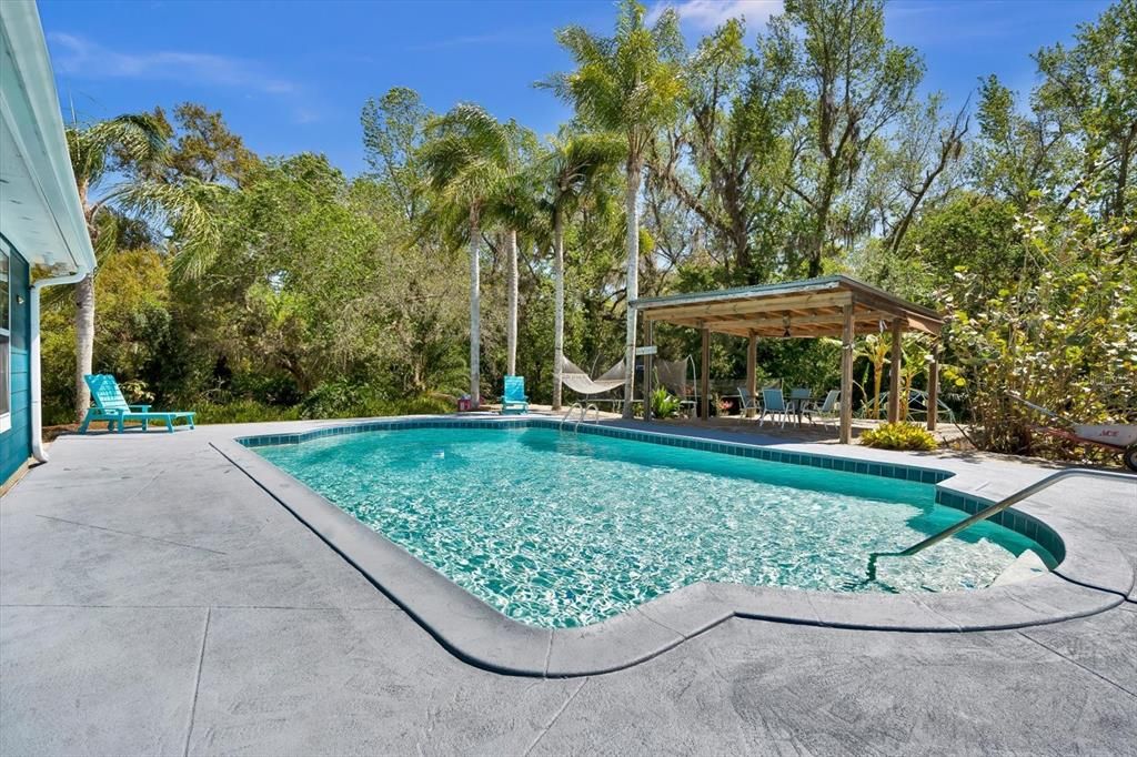 En Venta: $642,000 (5 camas, 2 baños, 2156 Pies cuadrados)