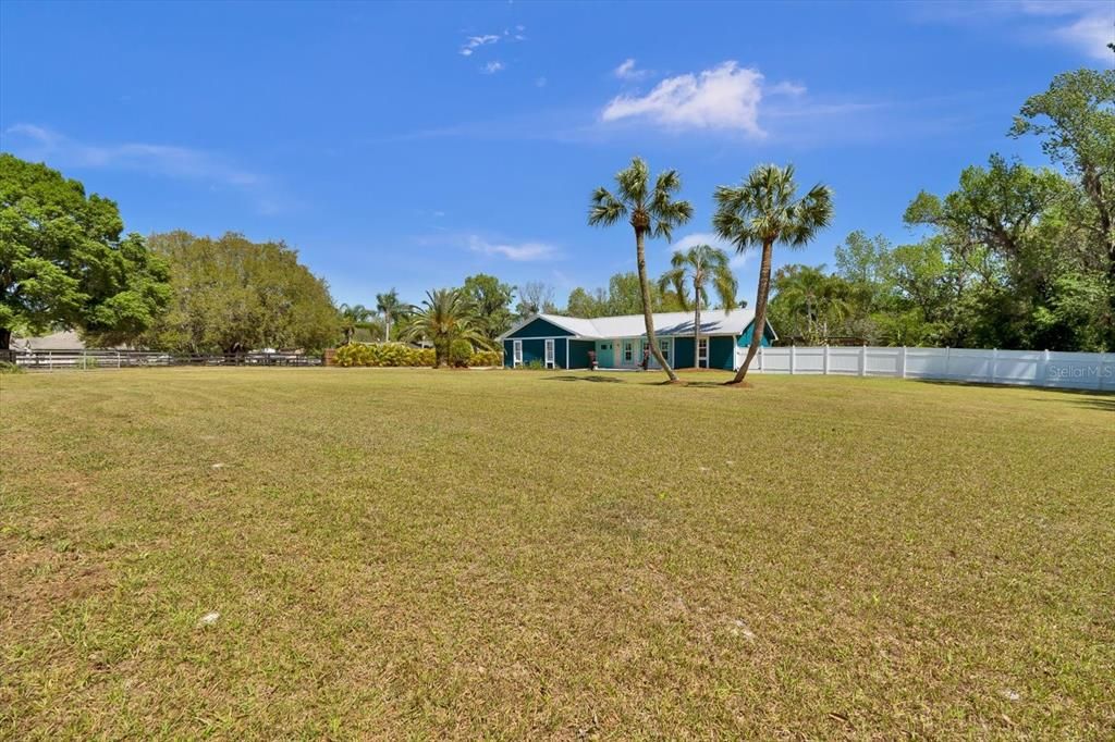 En Venta: $642,000 (5 camas, 2 baños, 2156 Pies cuadrados)