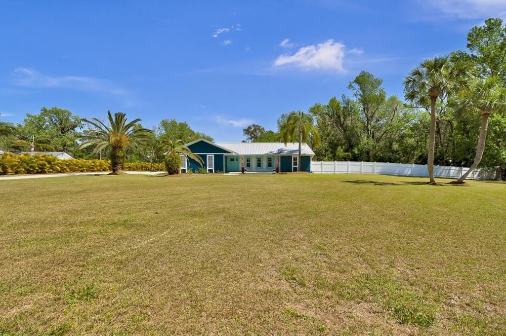 En Venta: $642,000 (5 camas, 2 baños, 2156 Pies cuadrados)