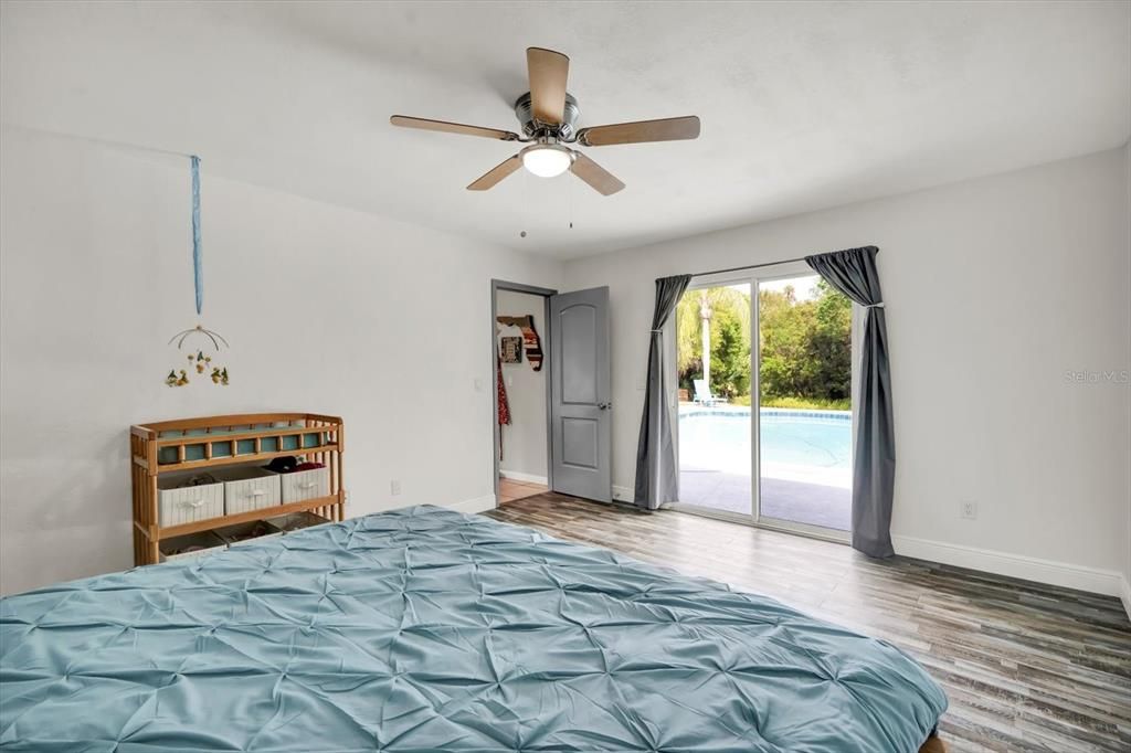 En Venta: $642,000 (5 camas, 2 baños, 2156 Pies cuadrados)