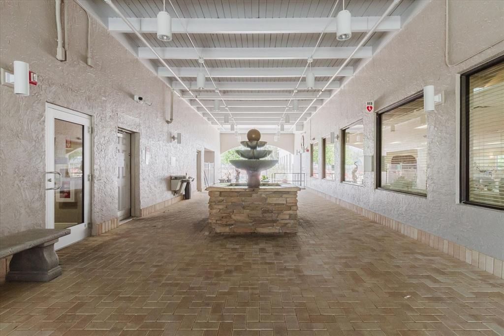 For Sale: $275,000 (2 beds, 2 baths, 1777 Square Feet)