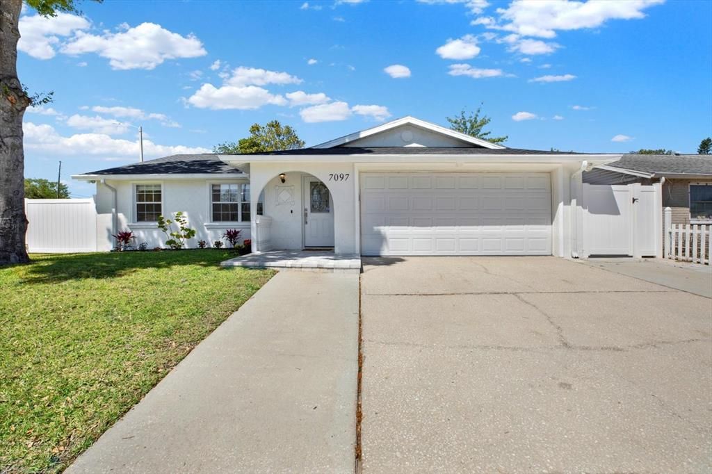 Recently Sold: $489,000 (3 beds, 2 baths, 1420 Square Feet)