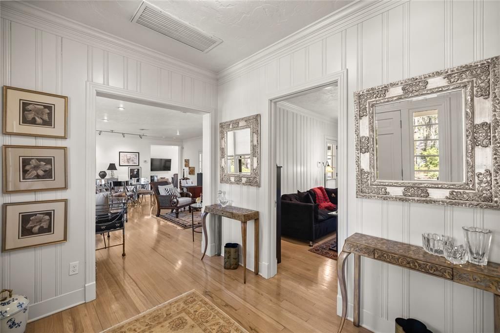 En Venta: $879,000 (3 camas, 3 baños, 2243 Pies cuadrados)