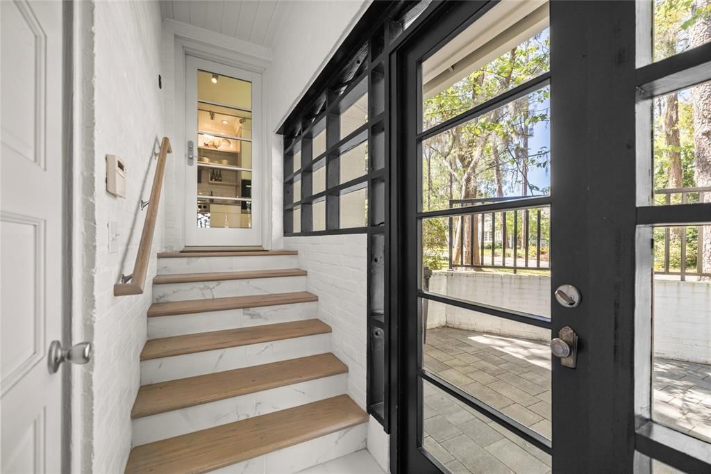 En Venta: $879,000 (3 camas, 3 baños, 2243 Pies cuadrados)