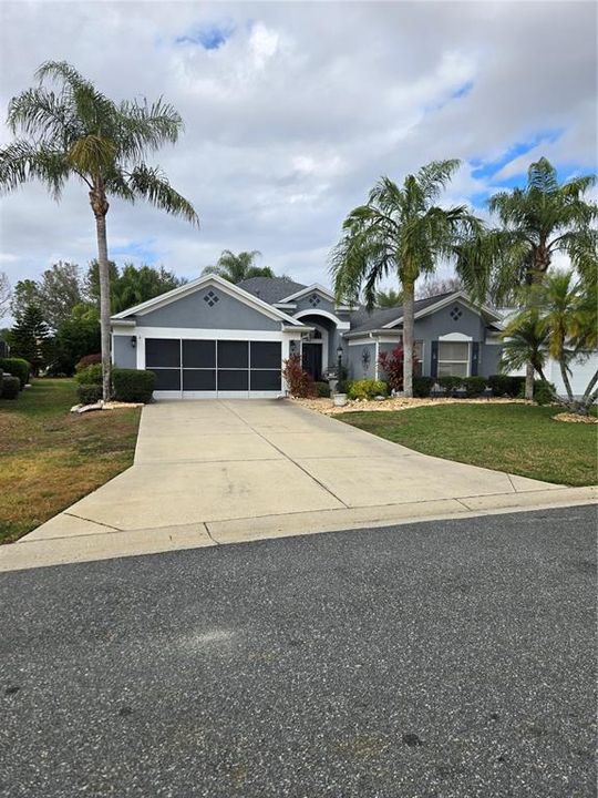 En Venta: $585,000 (3 camas, 2 baños, 1993 Pies cuadrados)