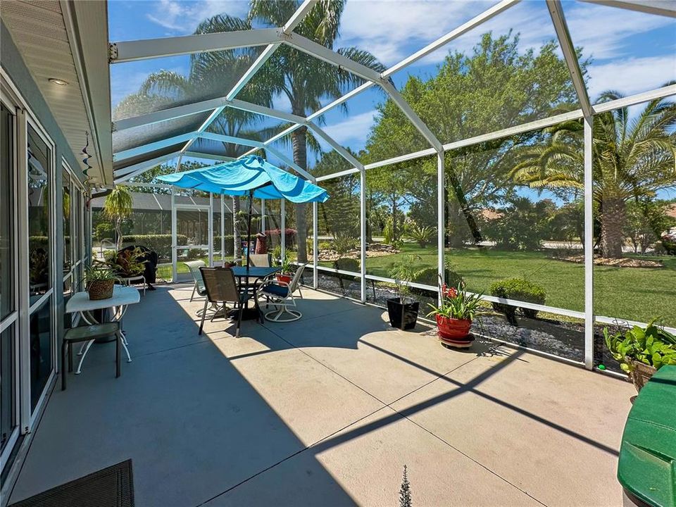 En Venta: $585,000 (3 camas, 2 baños, 1993 Pies cuadrados)