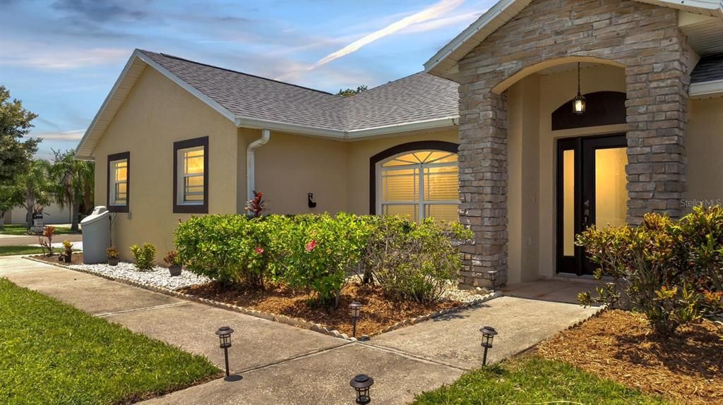 На продажу: $415,000 (4 спален, 2 ванн, 2102 Квадратных фут)