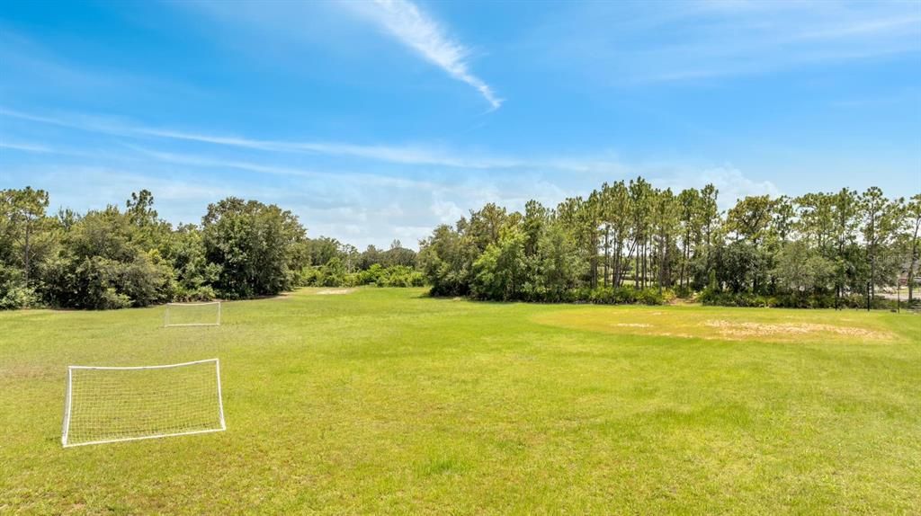 На продажу: $415,000 (4 спален, 2 ванн, 2102 Квадратных фут)