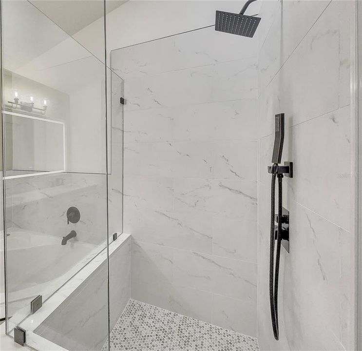 На продажу: $415,000 (4 спален, 2 ванн, 2102 Квадратных фут)