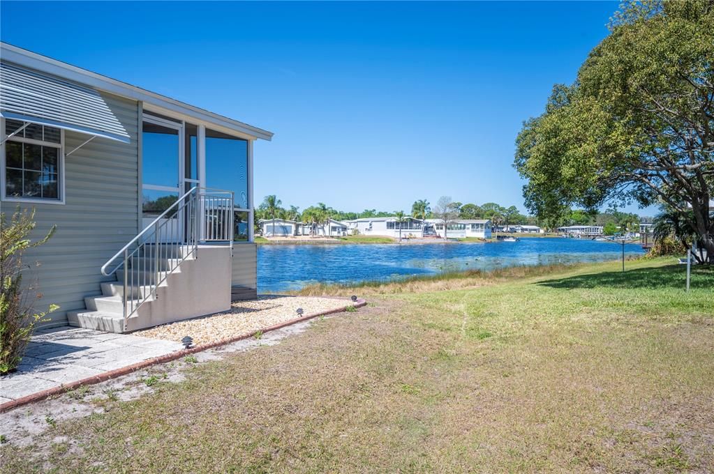 待售: $275,000 (2 贝兹, 2 浴室, 1152 平方英尺)