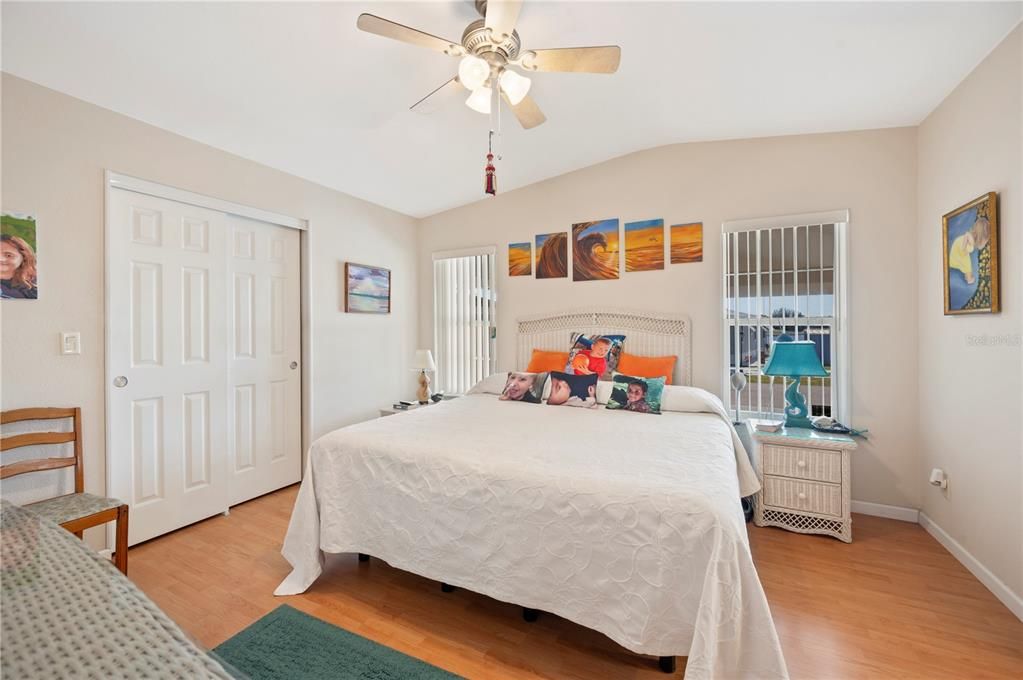 待售: $275,000 (2 贝兹, 2 浴室, 1152 平方英尺)