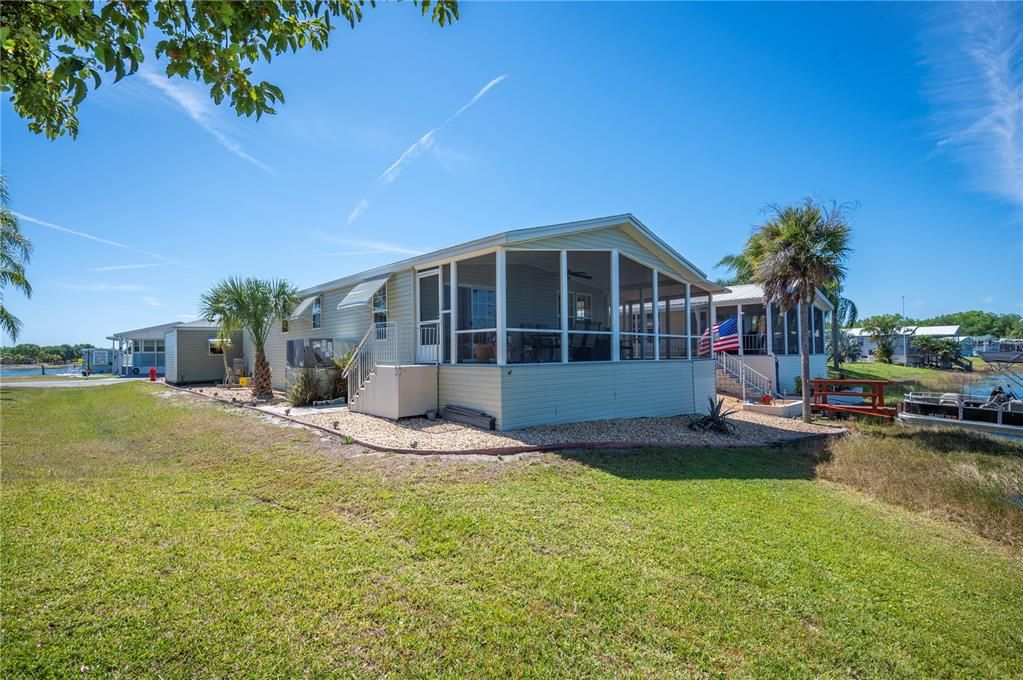 待售: $275,000 (2 贝兹, 2 浴室, 1152 平方英尺)