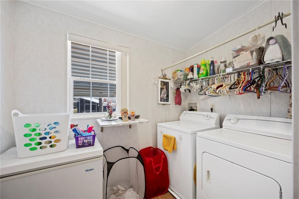 待售: $275,000 (2 贝兹, 2 浴室, 1152 平方英尺)