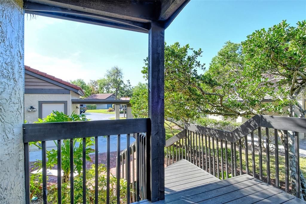 Active With Contract: $285,000 (2 beds, 2 baths, 1239 Square Feet)