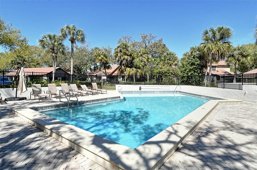 Active With Contract: $285,000 (2 beds, 2 baths, 1239 Square Feet)