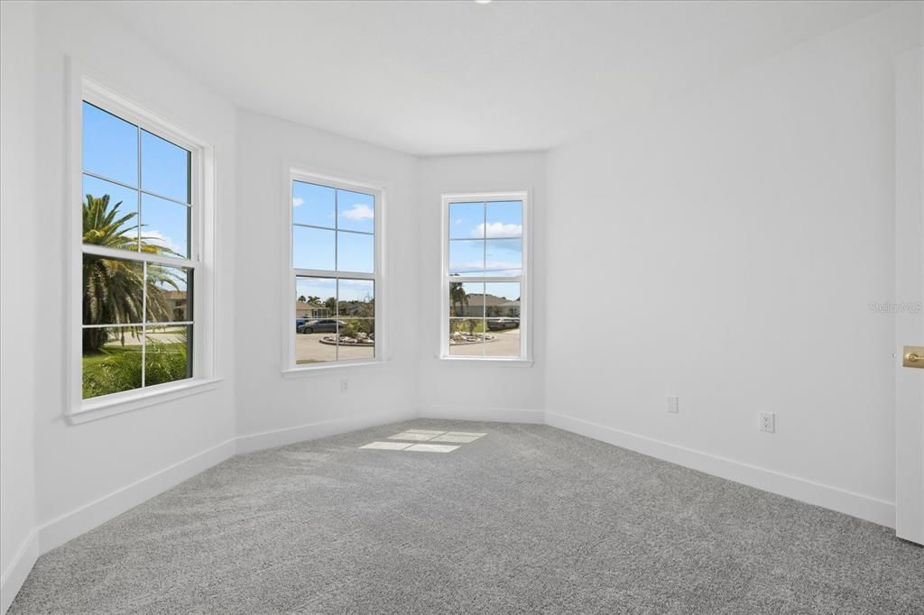 Active With Contract: $349,999 (3 beds, 2 baths, 1954 Square Feet)