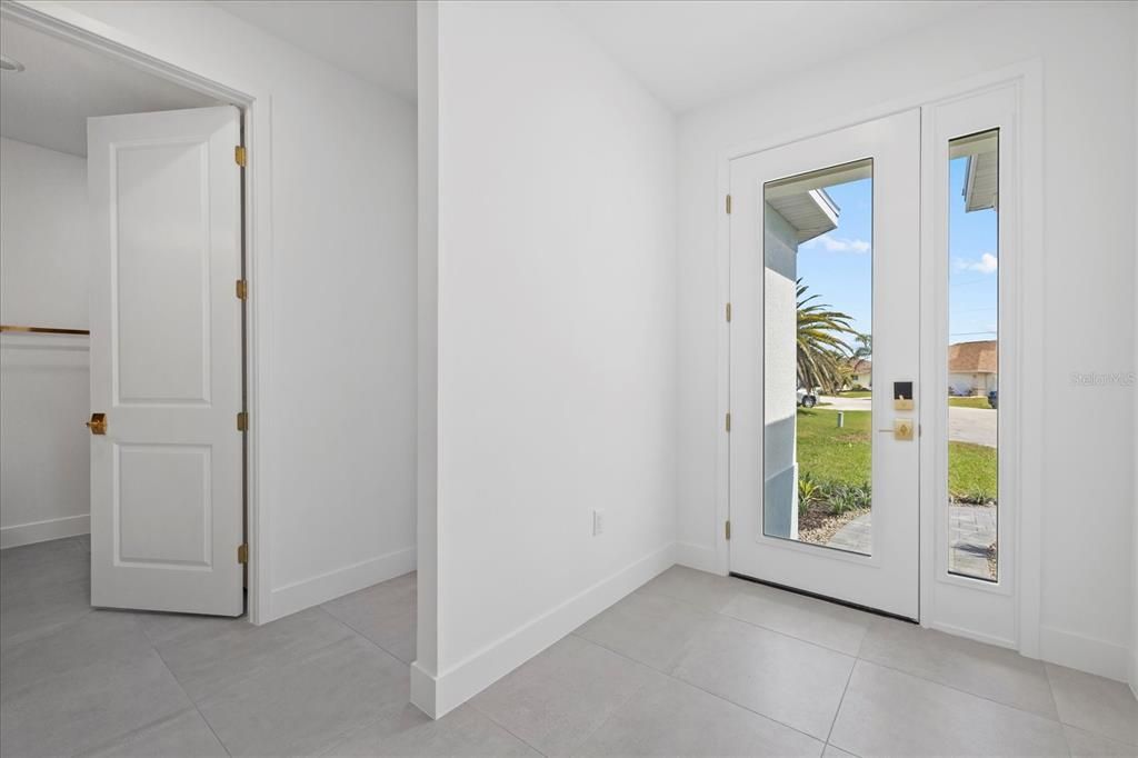 Active With Contract: $349,999 (3 beds, 2 baths, 1954 Square Feet)