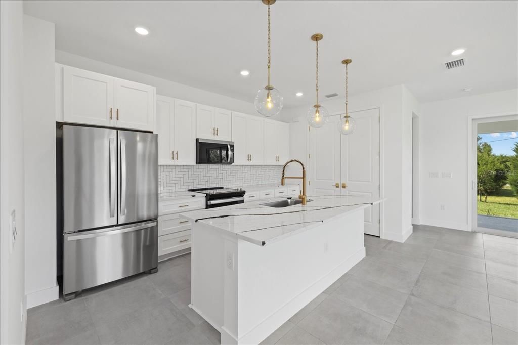 Active With Contract: $349,999 (3 beds, 2 baths, 1954 Square Feet)