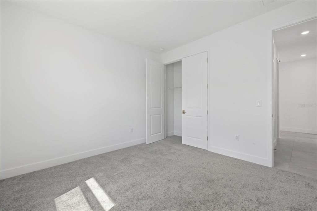 Active With Contract: $349,999 (3 beds, 2 baths, 1954 Square Feet)