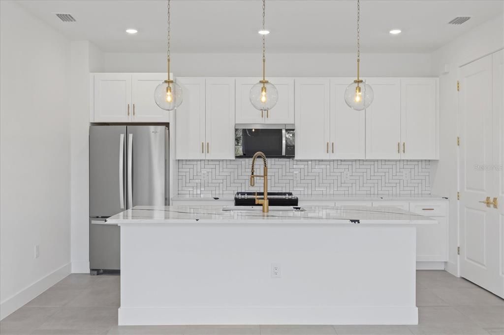 Active With Contract: $349,999 (3 beds, 2 baths, 1954 Square Feet)