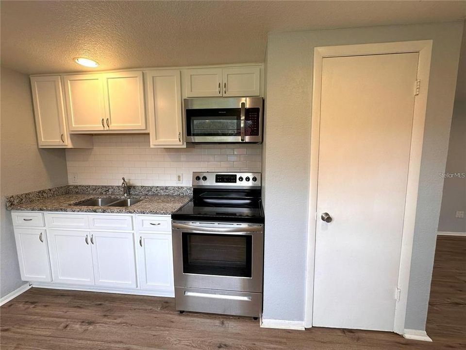 На продажу: $1,295,000 (0 спален, 0 ванн, 4212 Квадратных фут)