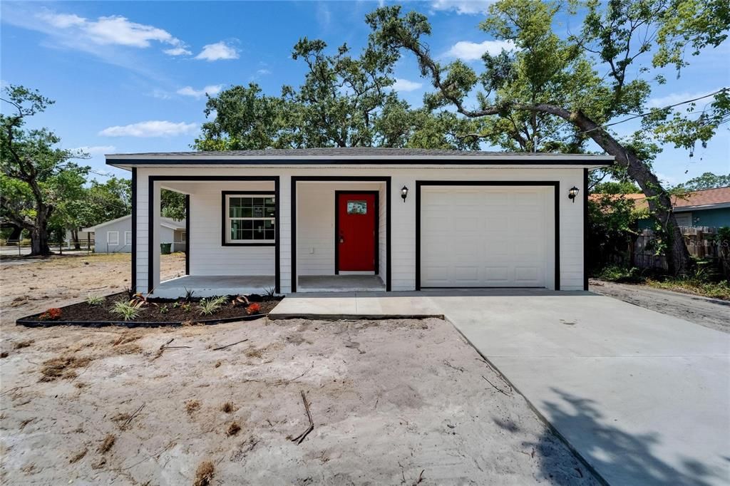 Recently Sold: $360,000 (3 beds, 2 baths, 1444 Square Feet)
