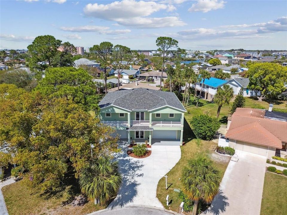 For Sale: $679,000 (4 beds, 2 baths, 2137 Square Feet)