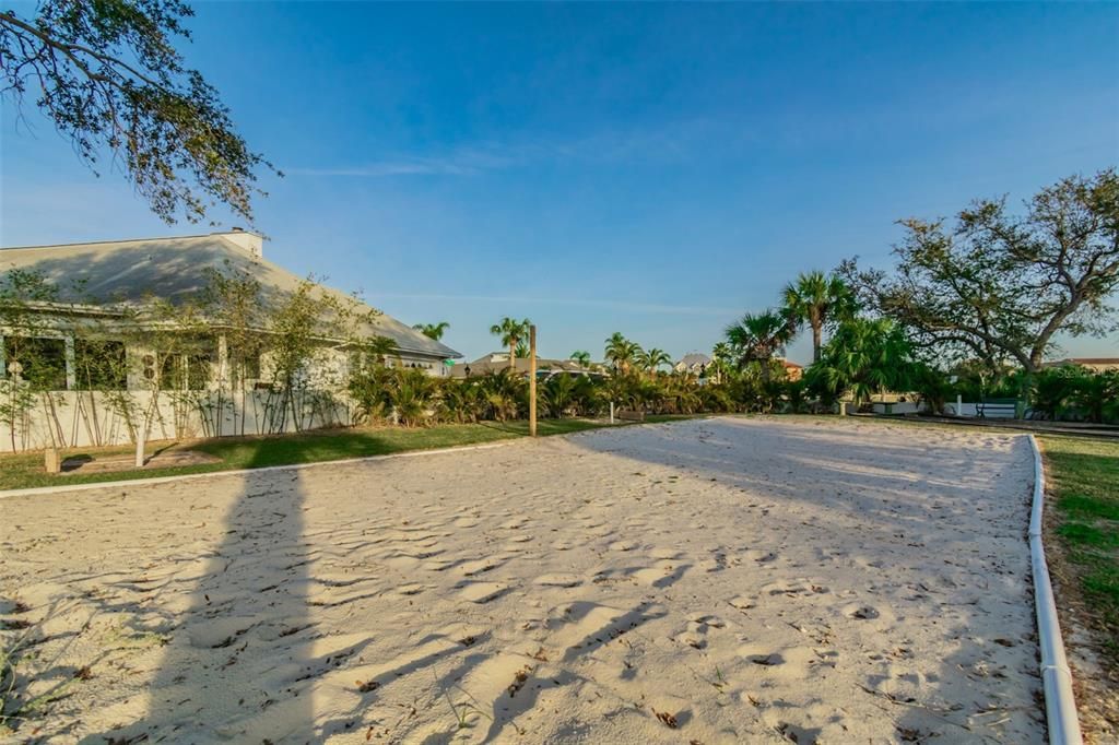 For Sale: $679,000 (4 beds, 2 baths, 2137 Square Feet)