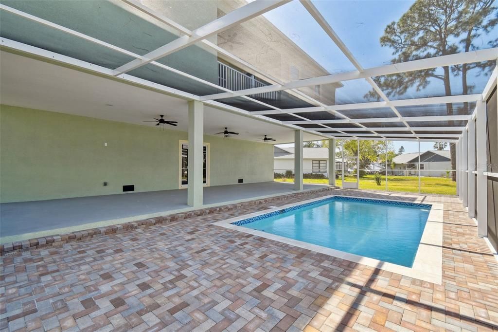 For Sale: $679,000 (4 beds, 2 baths, 2137 Square Feet)