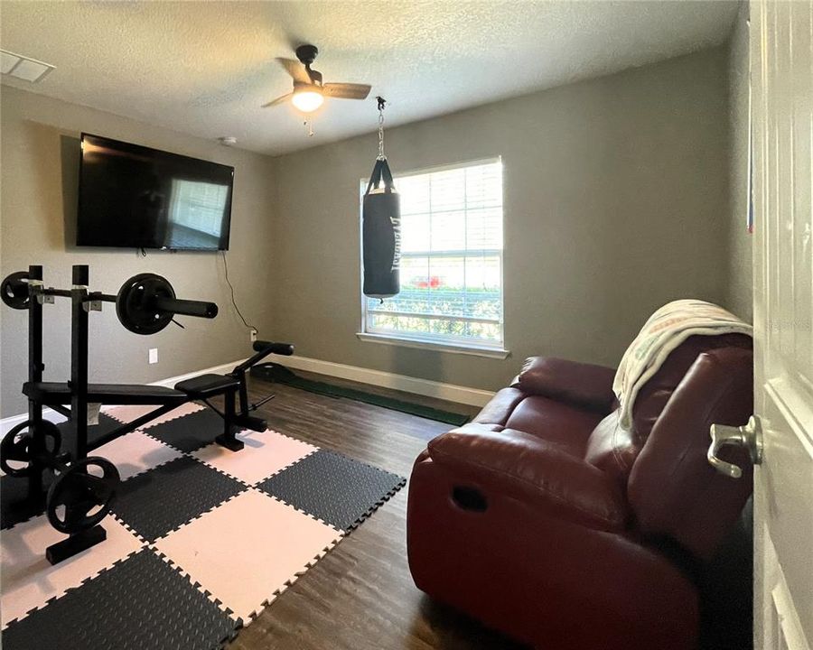 For Sale: $384,900 (4 beds, 2 baths, 1762 Square Feet)