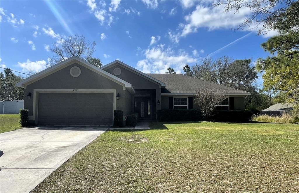 For Sale: $384,900 (4 beds, 2 baths, 1762 Square Feet)