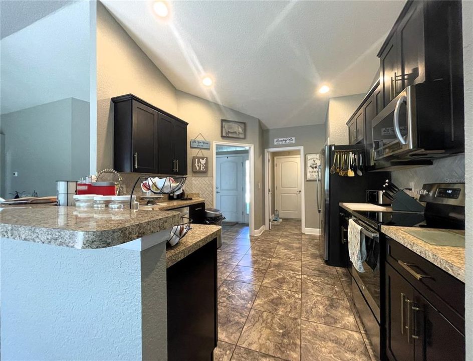 For Sale: $384,900 (4 beds, 2 baths, 1762 Square Feet)