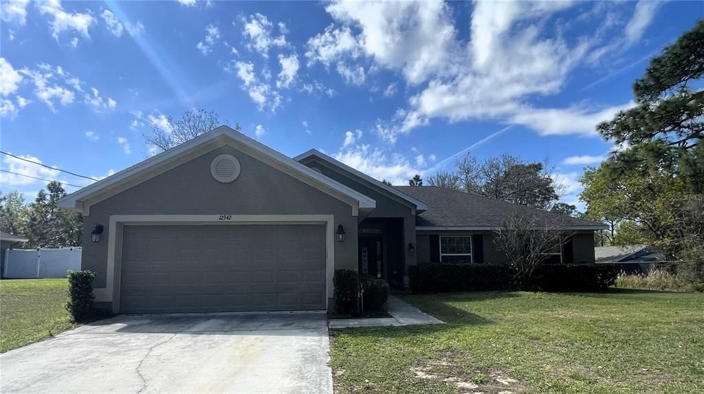For Sale: $384,900 (4 beds, 2 baths, 1762 Square Feet)