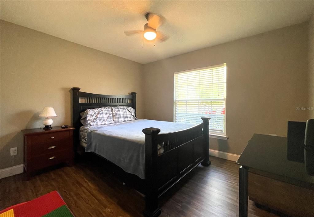 For Sale: $384,900 (4 beds, 2 baths, 1762 Square Feet)