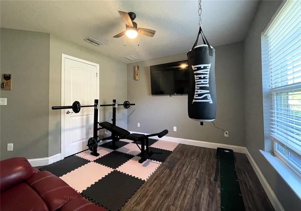 For Sale: $384,900 (4 beds, 2 baths, 1762 Square Feet)