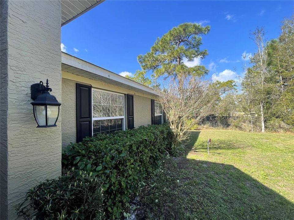 For Sale: $384,900 (4 beds, 2 baths, 1762 Square Feet)