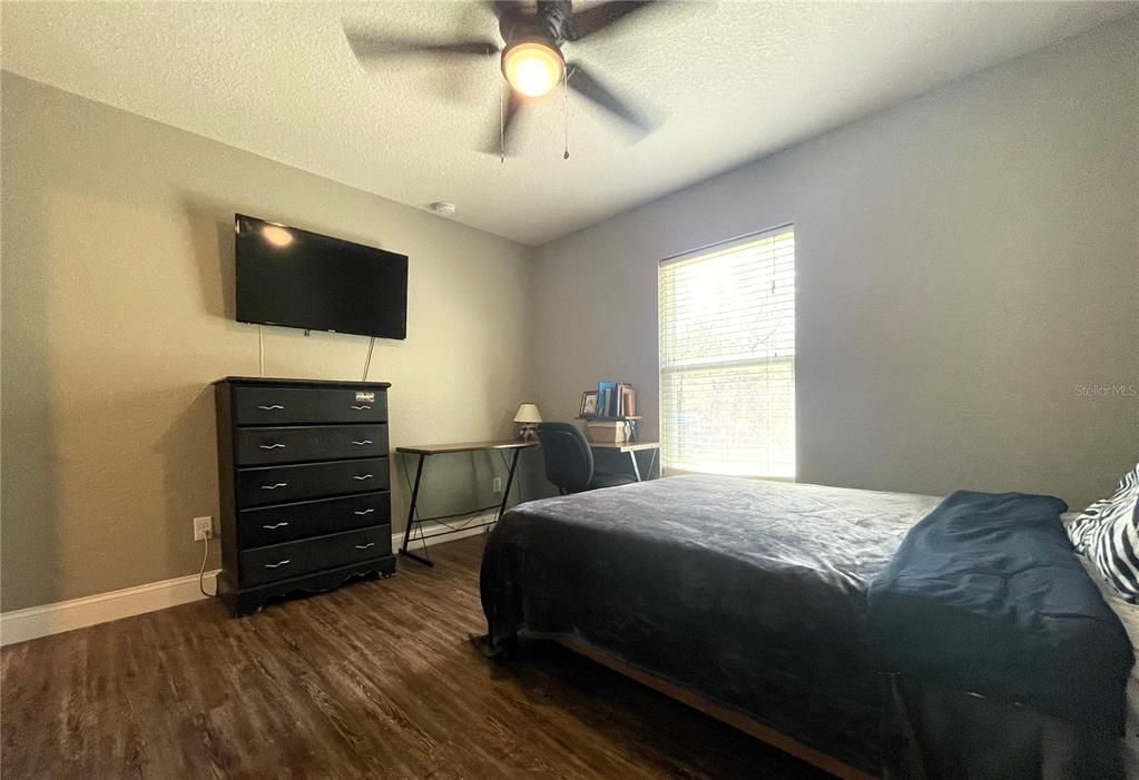 For Sale: $384,900 (4 beds, 2 baths, 1762 Square Feet)