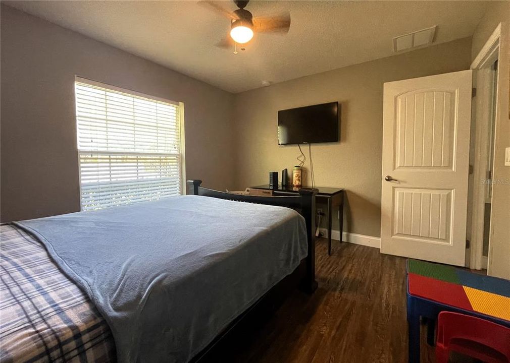 For Sale: $384,900 (4 beds, 2 baths, 1762 Square Feet)