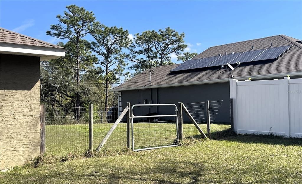 For Sale: $384,900 (4 beds, 2 baths, 1762 Square Feet)