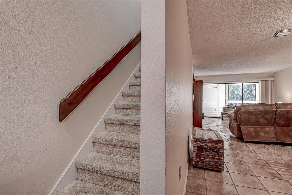 На продажу: $275,000 (2 спален, 2 ванн, 1170 Квадратных фут)