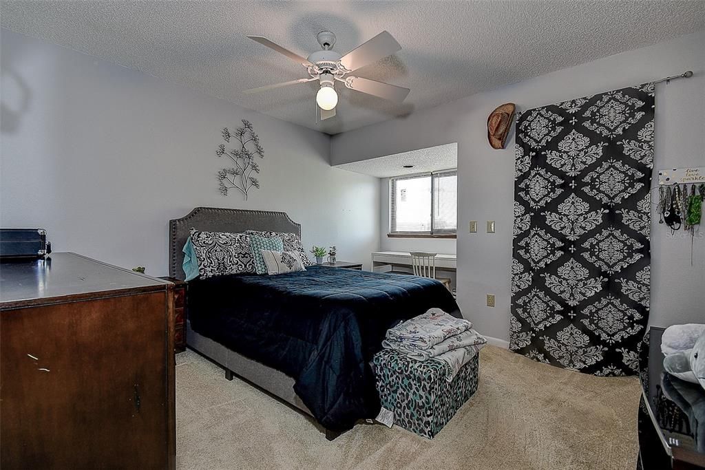 На продажу: $275,000 (2 спален, 2 ванн, 1170 Квадратных фут)