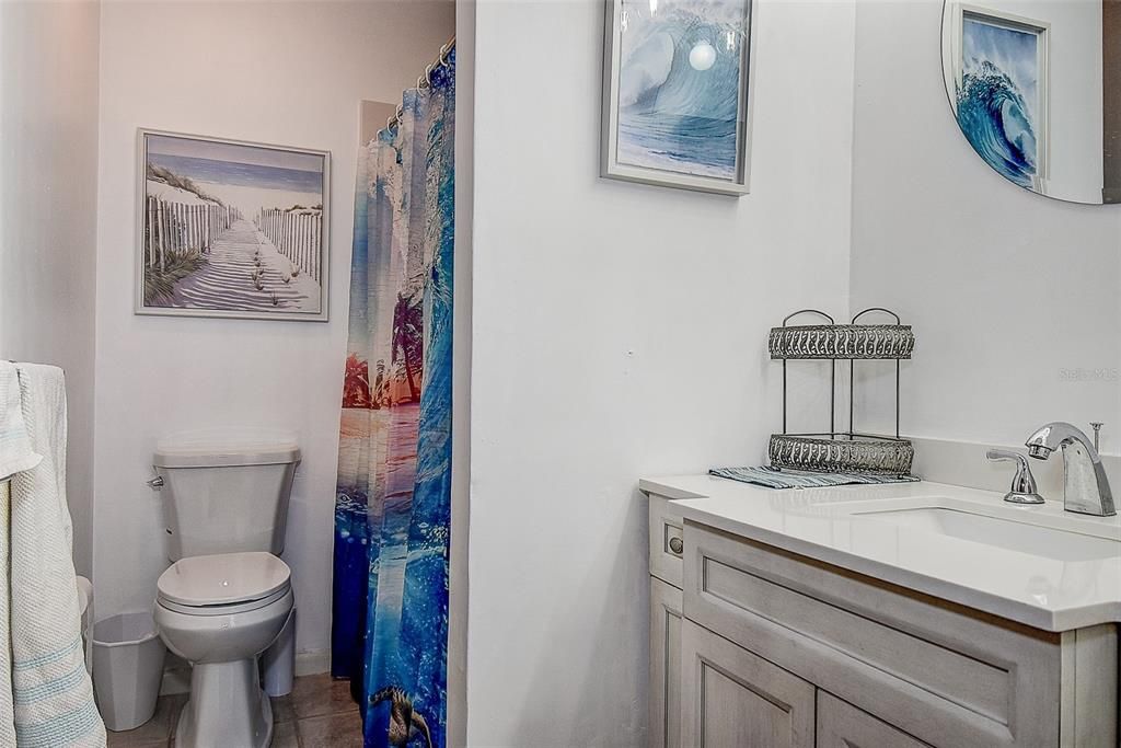 На продажу: $275,000 (2 спален, 2 ванн, 1170 Квадратных фут)