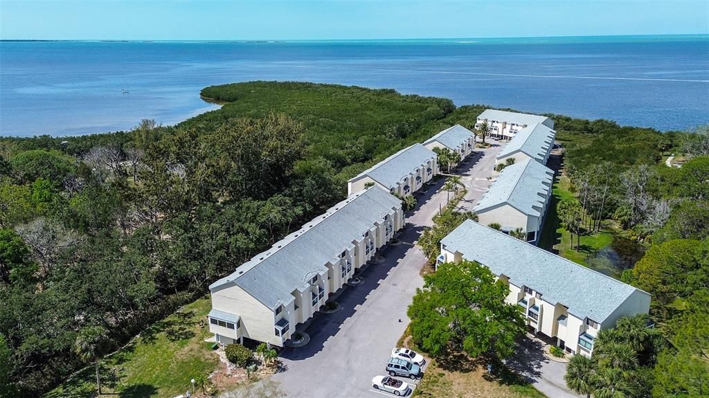 На продажу: $275,000 (2 спален, 2 ванн, 1170 Квадратных фут)