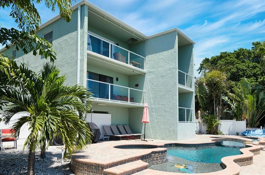 For Rent: $4,500 (3 beds, 2 baths, 1800 Square Feet)