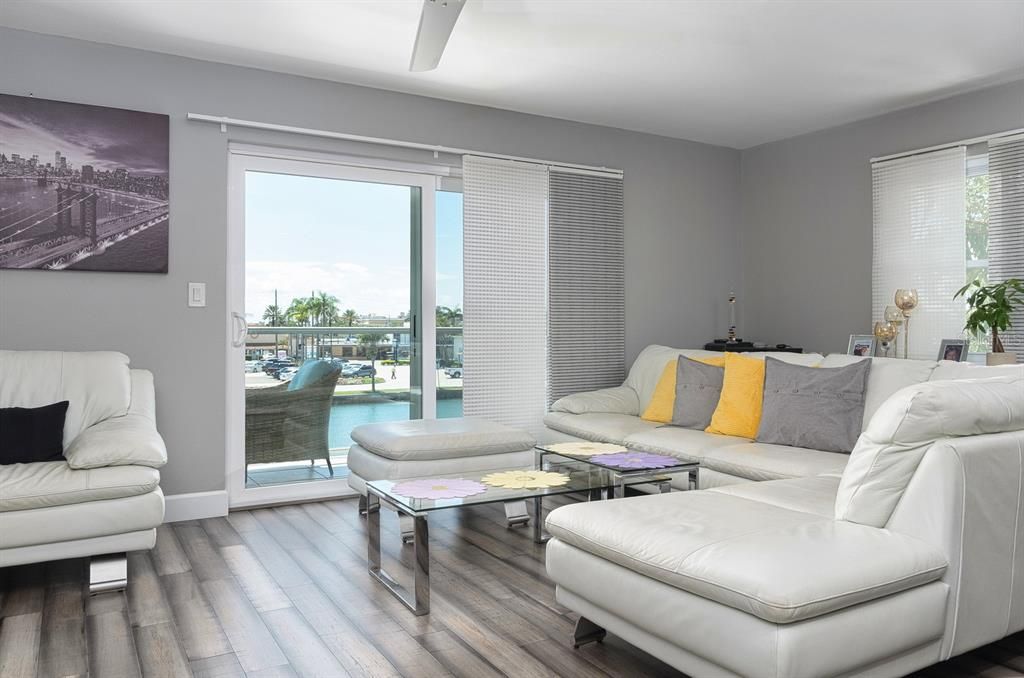 For Rent: $4,500 (3 beds, 2 baths, 1800 Square Feet)